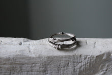 Load image into Gallery viewer, Double Branch Ring, Rustic Wedding Adjustable Ring, Sterling silver Twig ring