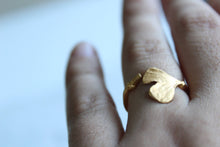 Load image into Gallery viewer, Solid gold nature ring, 14K Ginkgo leaf ring , Promise ring, Engagement ring , Gift for her
