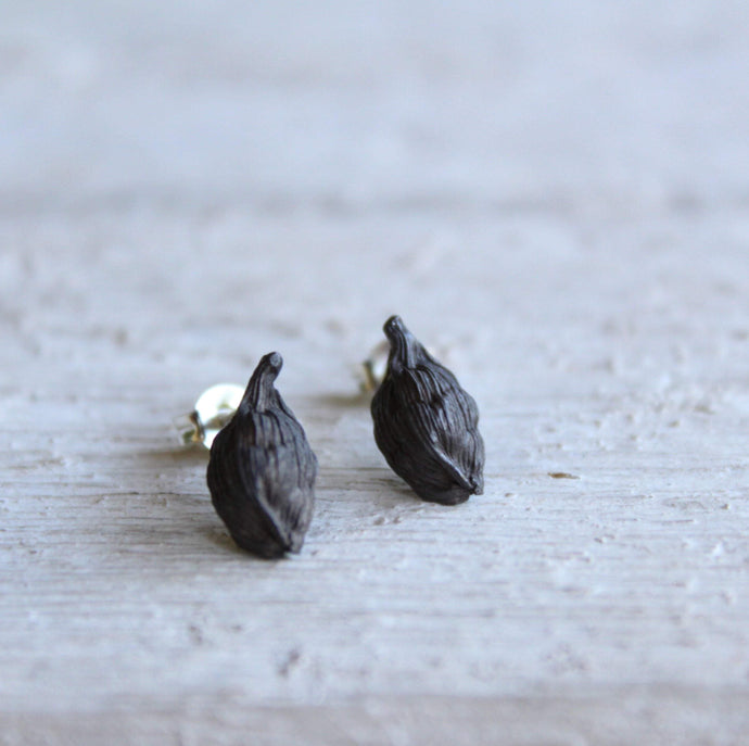 Botanical Stud earring, Cardamom earrings, Small stud earrings, Gift under 45