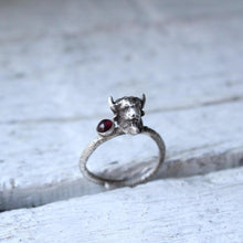 Load image into Gallery viewer, Garnet  Buffalo ring, Gemstone ring, Animal ring , Boho gothic ring, Birthstone jewelry,