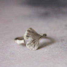 Load image into Gallery viewer, Silver Ginkgo leaf ring , Nature cast ring, Silver leaf jewellery, Silver botanical ring