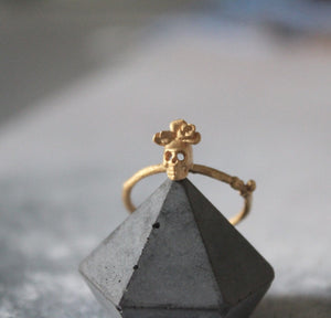 14k solid gold sugar skull  ring, Alternative wedding ring, Dia de los muertos