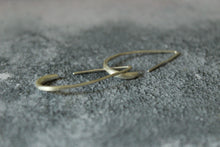 Load image into Gallery viewer, Sterling silver oval hoop earrings, Minimal jewelry, Geometric hoops, Everyday earrings