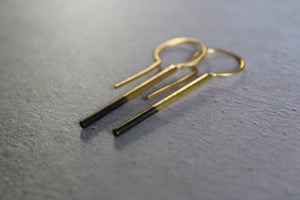 Gold plated minimalist earrings, Gold bar earrings with oxidation