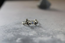 Load image into Gallery viewer, Double skull sterling silver ring with tanzanite