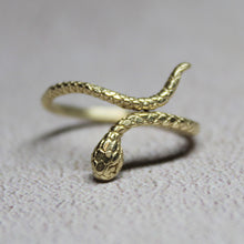 Load image into Gallery viewer, 9k solid gold snake ring, Dainty gold ring, Wrap adjustable ring , Animal jewelry, Gift for her