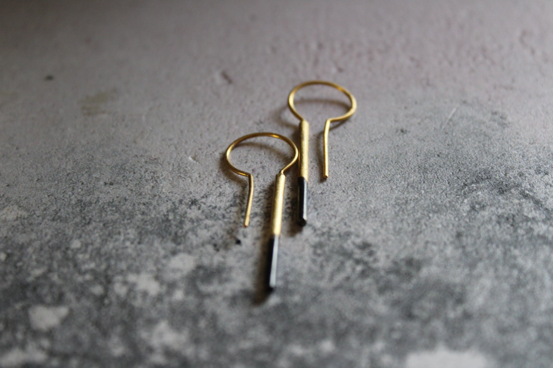 Gold plated minimalist earrings, Gold bar earrings with oxidation